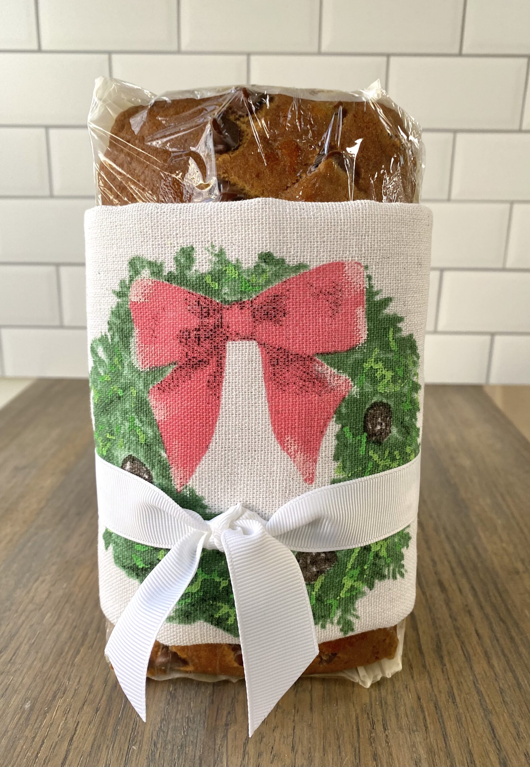 Bread + Tea Towel (pumpkin chocolate chip/wreath)