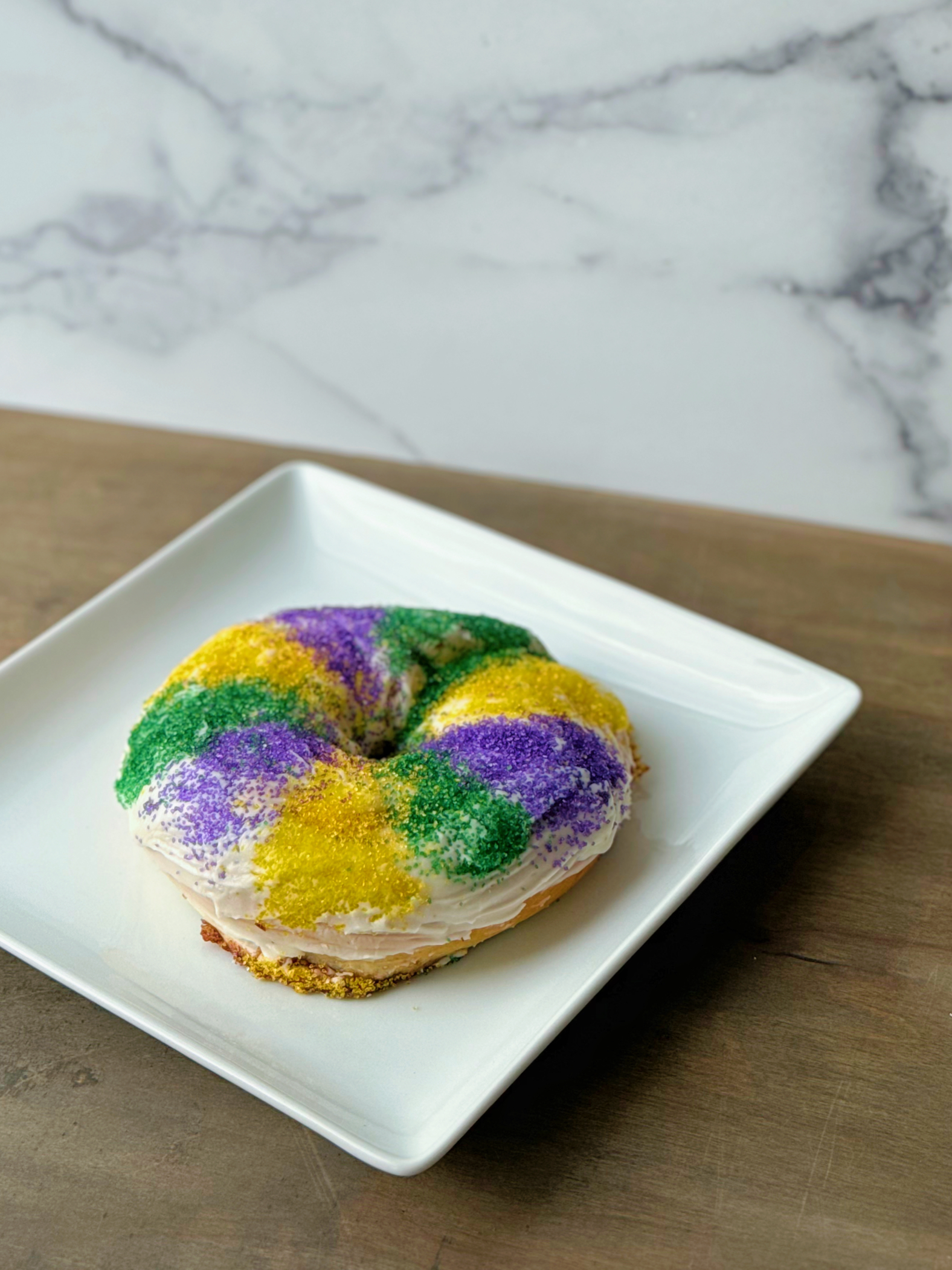King Cake – with pecans (medium)